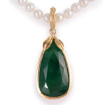 Emerald drop 18 karat gold and pearls
