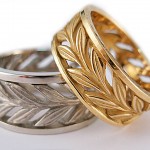 19 kt. white gold and 18 kt. yellow gold. Laurel rings